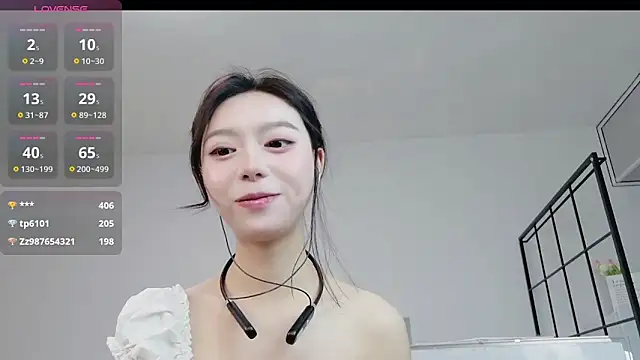 美女cosplay_LiLi在线直播