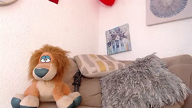 CarolineAikos webcam