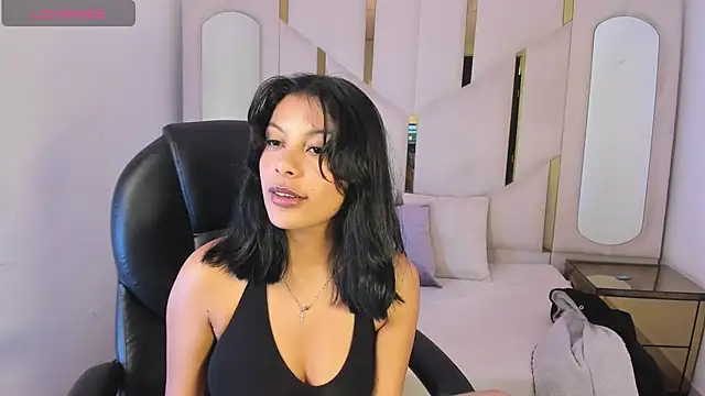 Salmaportman69 webcam