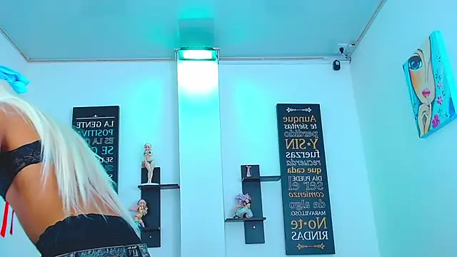 CHLOE_THUNDERS webcam