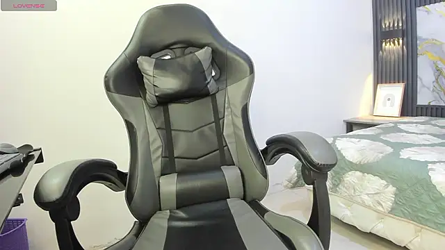 Dark_Desiree18 webcam