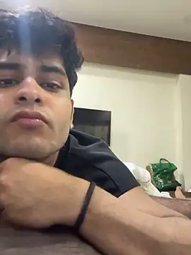 Vihaaanfucks Live Webcam on Stripchat