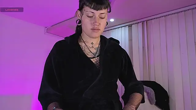 _sharlotte777 webcam