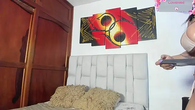 korinakovaa - KorinaKovaa's free webcam - UK Sex Cams