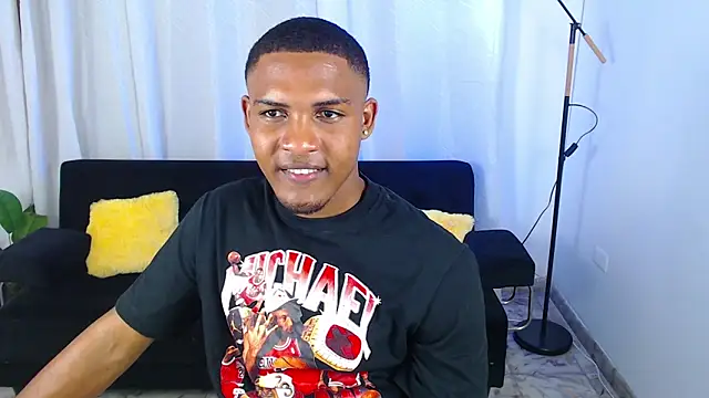 maxcum18_ - MaxCum18_'s free webcam - UK Sex Cams