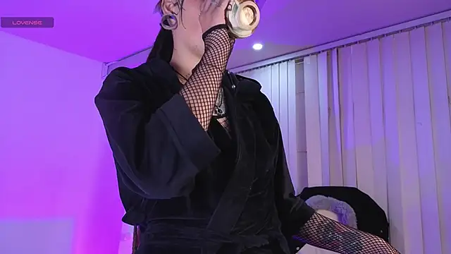 _sharlotte777 webcam