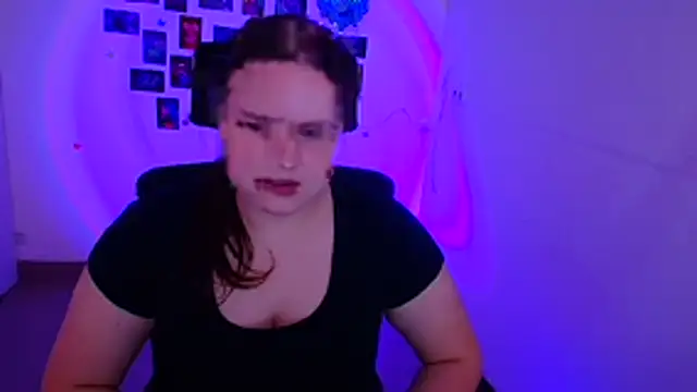 Kitty_Mia_Kitty webcam