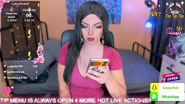 BarbieHugeCockTS webcam