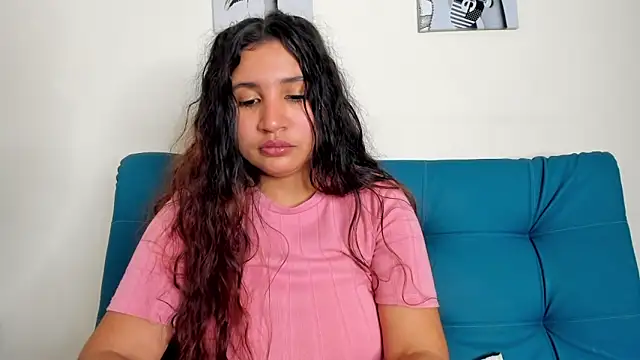 Victoria_Rosee webcam