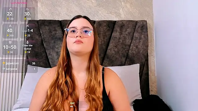 zoe_hugeboobs webcam