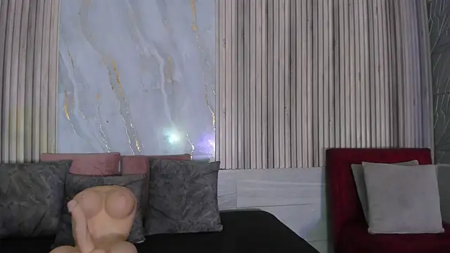 BriannaChelsea webcam