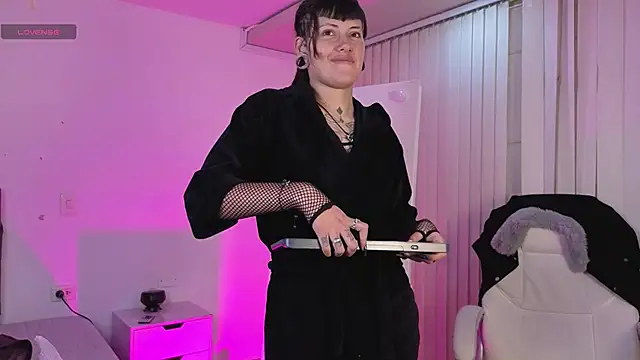 _sharlotte777 webcam