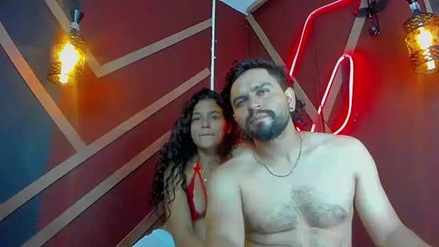 RashelANDCerverus webcam