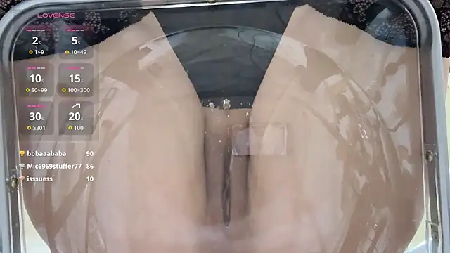 美女yueyue2003在线直播