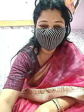 Priyaji7575 webcam