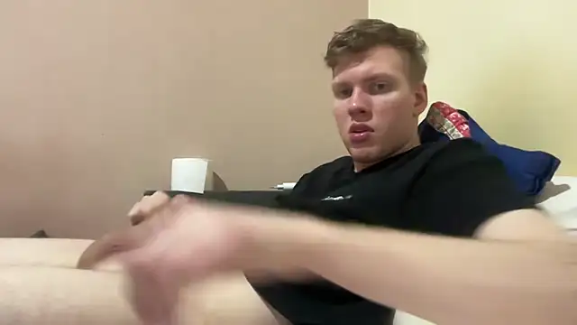 sexybooii6968 webcam