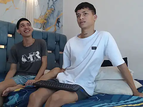 GOLD_BOYS webcam