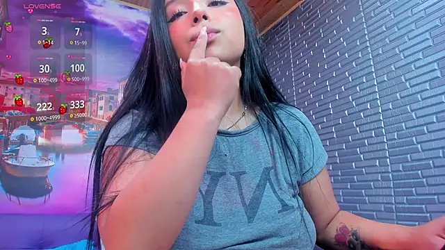 Small_naughty_ webcam