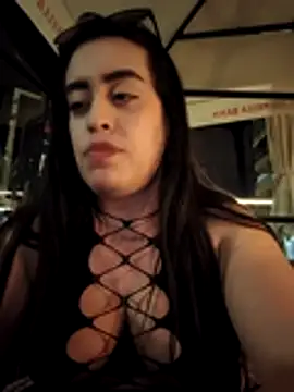 MissNyraSecret webcam