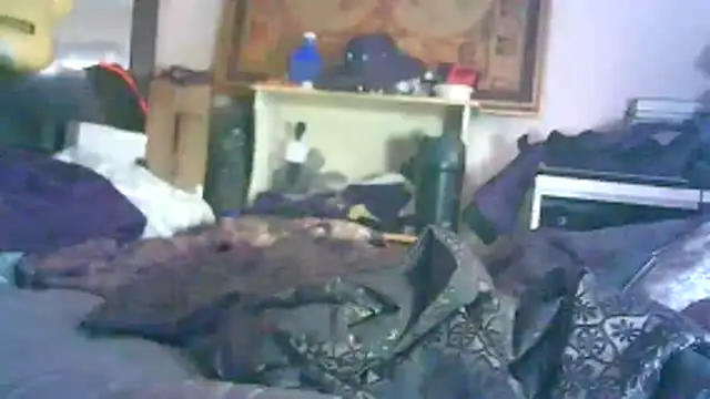 ON3YOULLN3VER_FIR3 webcam