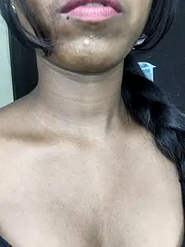 Webcam Model (Simran_0011)  is live.Free join now!