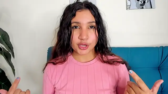 Victoria_Rosee webcam