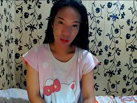 LadyBoyBigCock69 webcam