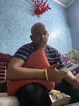 Dick_6inches_Delhi webcam