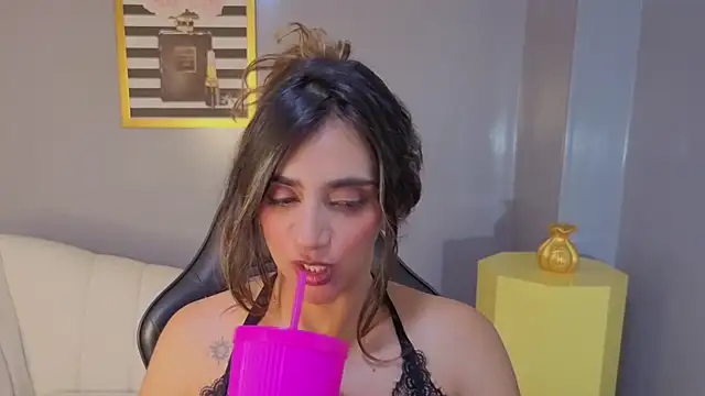 agatha_brooks_t webcam