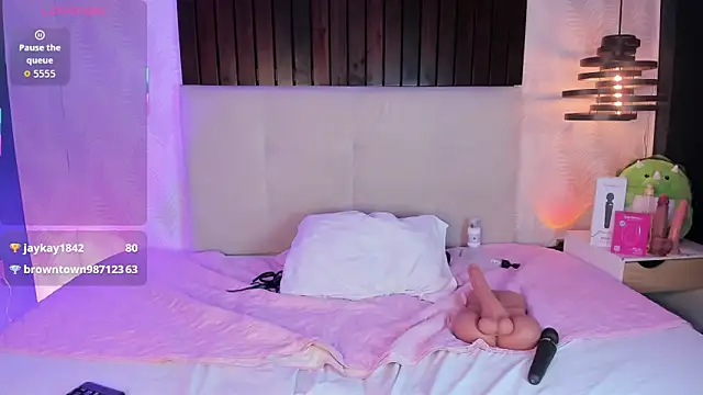 Creamy_Angelo webcam