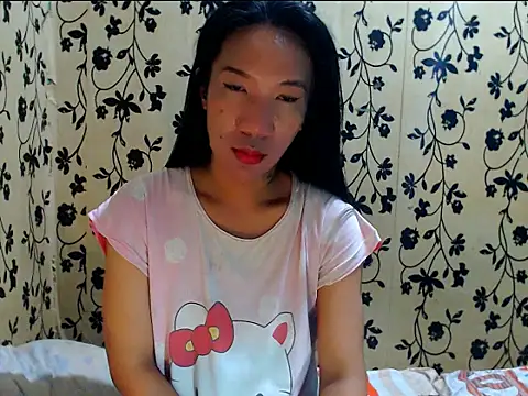 LadyBoyBigCock69 webcam