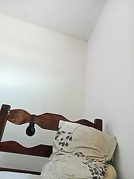 pretinhoo25 - Pretinhoo25's free webcam