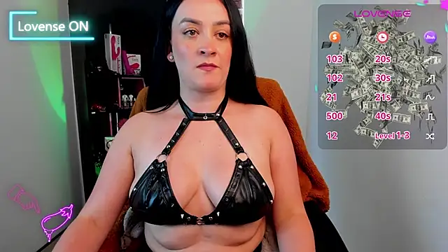 sara_goodgirl13 webcam