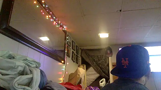 tongueispowerr6d9 webcam