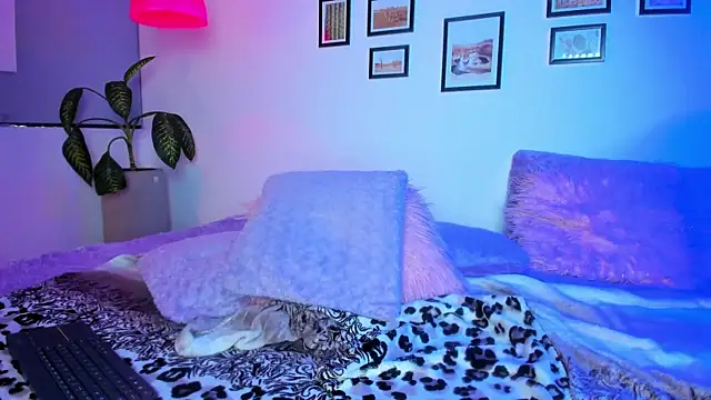 alice_simmons - Alice_simmons's free webcam - UK Sex Cams