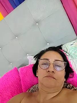 ameliarizo - Ameliarizo's free webcam - UK Sex Cams
