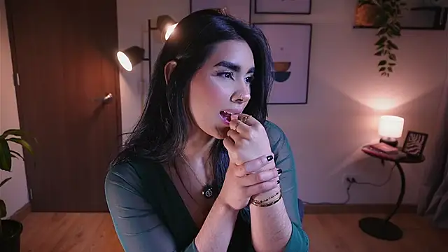 Isabella_dior webcam