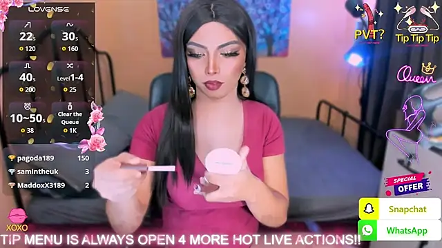 BarbieHugeCockTS webcam