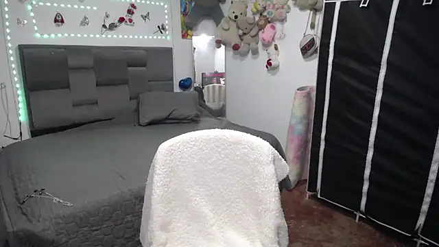 Sharloth_milf webcam