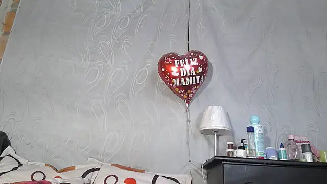 CataleyaRosee webcam