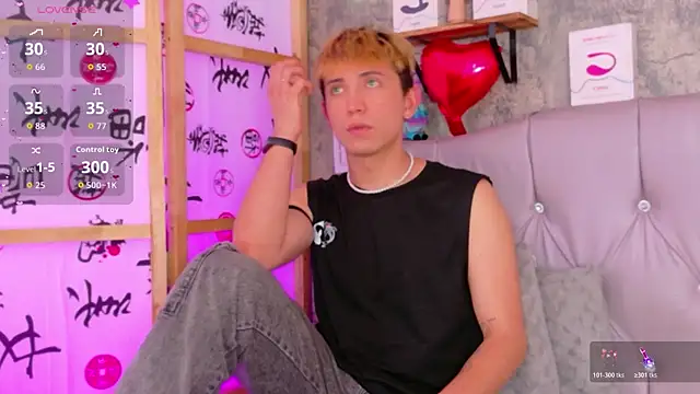 Naughty__Chriss webcam