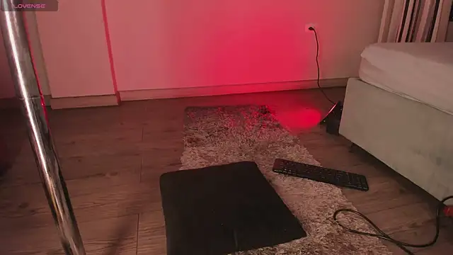 hailey-fox - Hailey-Fox's free webcam - UK Sex Cams