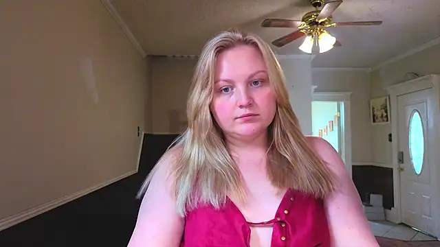 PhatAssBlond webcam