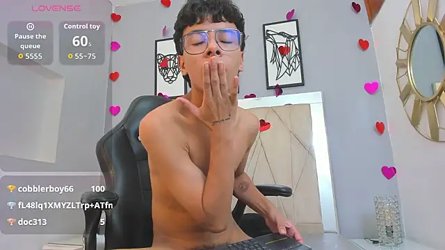 adams_bobby on FreeCamNet