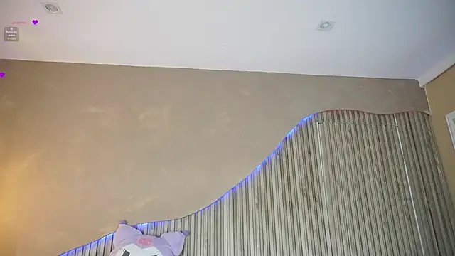 EloiseSweetxx webcam