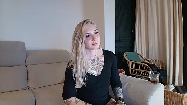 tattoobbgirl webcam