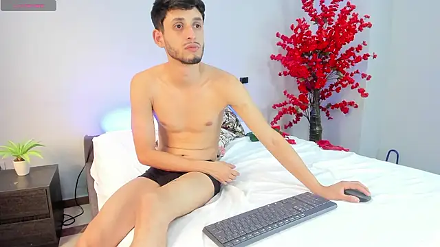 dracke_and_zara webcam