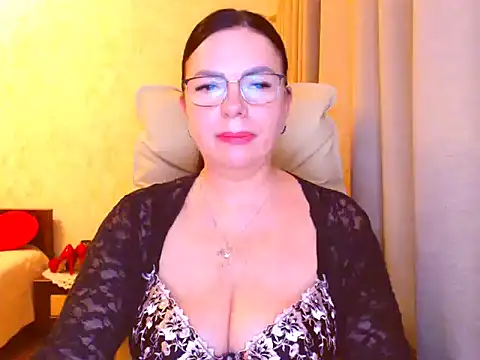 Monica-1203 webcam