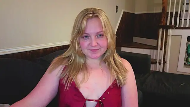 PhatAssBlond webcam