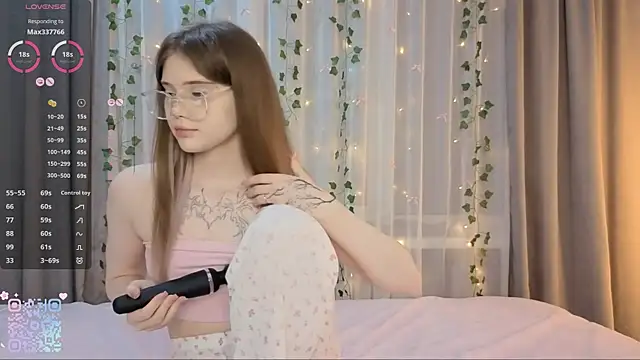 CarolinePepper webcam